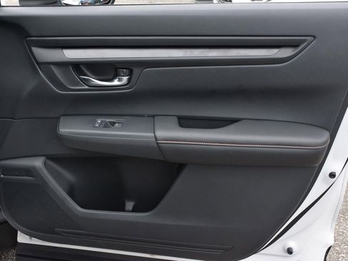 Used 2025 Honda CR-V Sport image 22