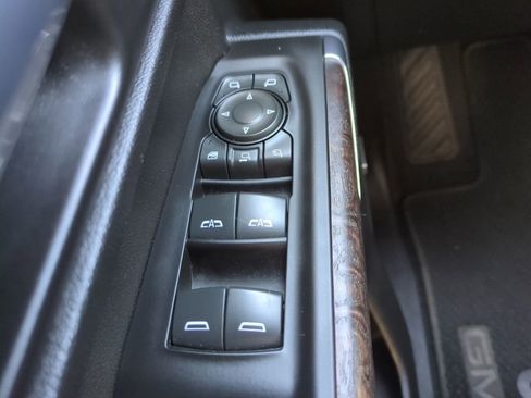 Certified 2020 GMC Sierra 2500 Denali w/ Technology Package image 24