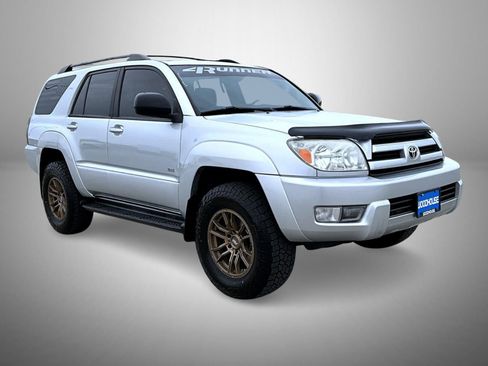 Used 2004 Toyota 4Runner SR5 image 3