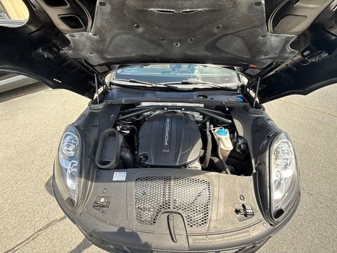 Used 2017 Porsche Macan AWD/4WD image 14