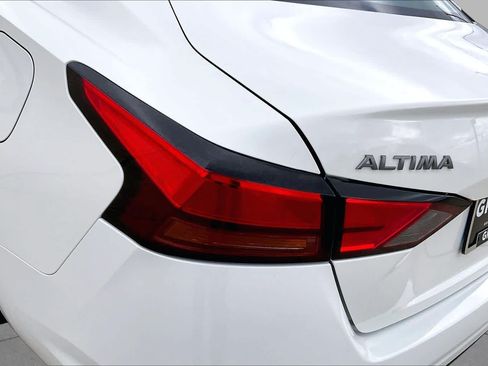 Used 2025 Nissan Altima 2.5 SR FWD image 29