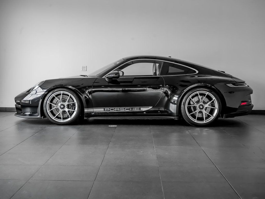 Certified 2022 Porsche 911 GT3 RWD image 2