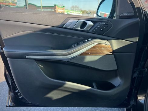 Used 2021 BMW X7 xDrive40i w/ Premium Package image 42