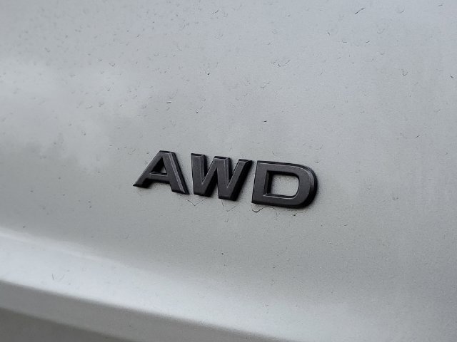 Used 2025 Nissan Rogue SV AWD/4WD image 7