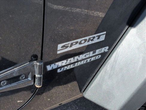 Used 2014 Jeep Wrangler Unlimited Sport w/ Quick Order Package 24S AWD/4WD image 30
