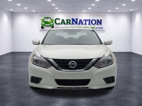 Used 2017 Nissan Altima 2.5 SV FWD image 2