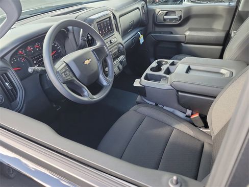 New 2026 Chevrolet Silverado 1500 Custom image 3