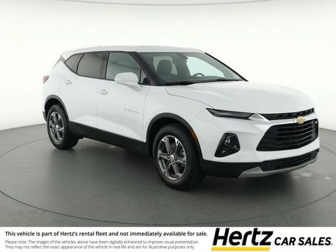 Used 2025 Chevrolet Blazer LT image 1