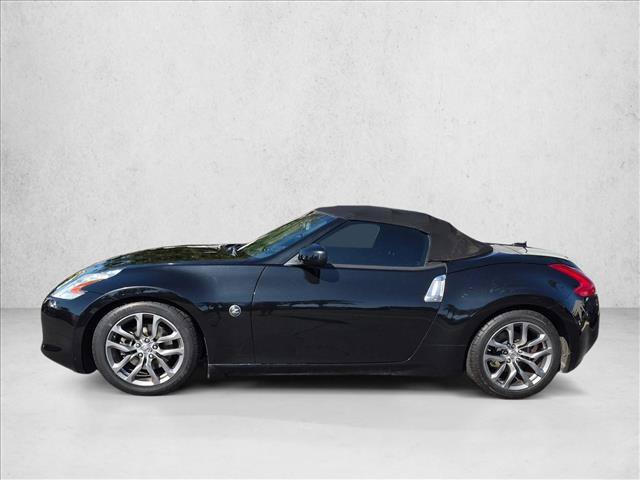 Used 2011 Nissan 370Z Roadster RWD image 8
