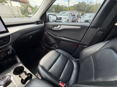 Used 2023 Ford Escape Platinum AWD/4WD image 18
