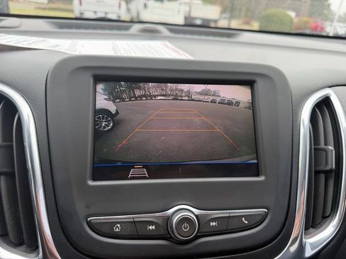 Used 2020 Chevrolet Equinox LT image 24