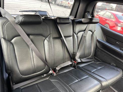 Used 2022 Jeep Wagoneer Series III w/ Premium Group I image 19