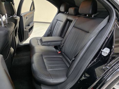 Used 2011 Mercedes-Benz E 550 Sedan image 25