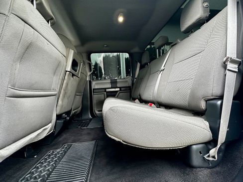 Used 2018 Ford F150 XLT AWD/4WD image 4