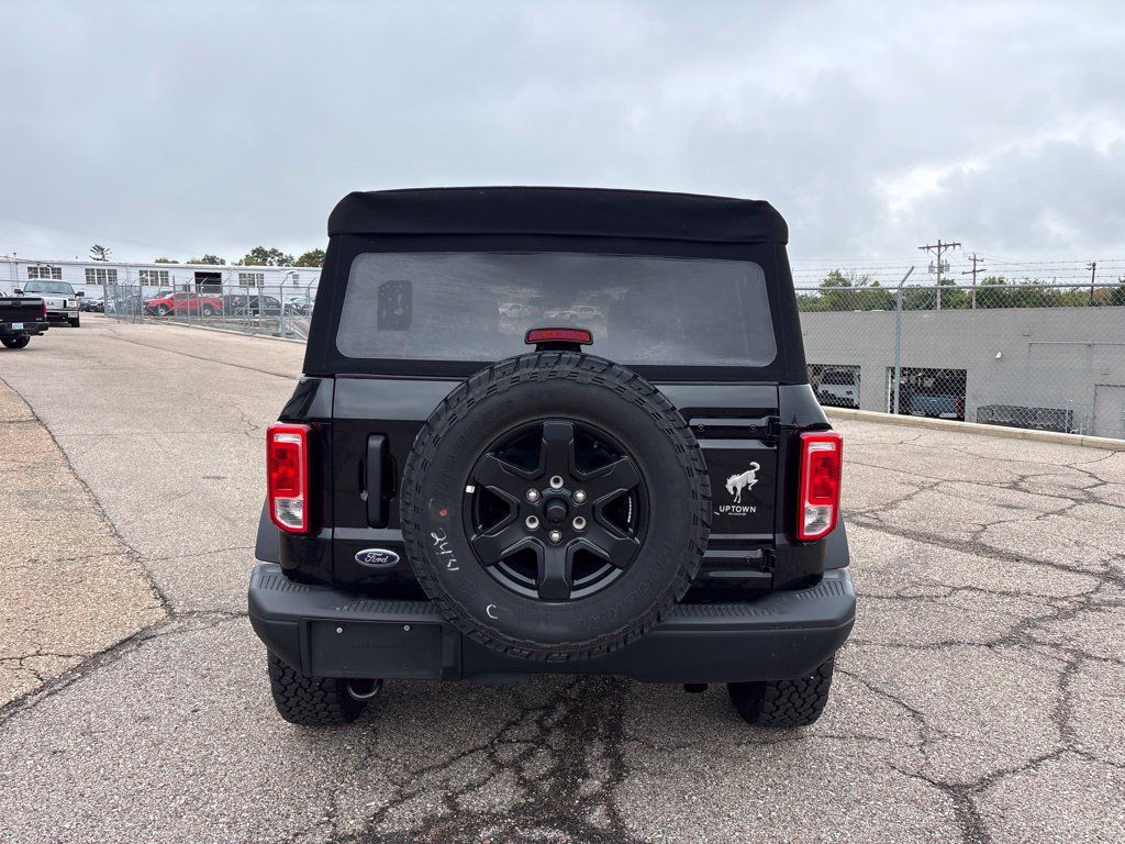 Used 2024 Ford Bronco Black Diamond AWD/4WD image 6