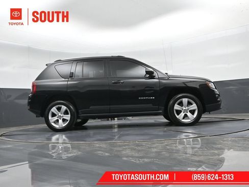 Used 2017 Jeep Compass Sport w/ Power Value Group FWD image 32