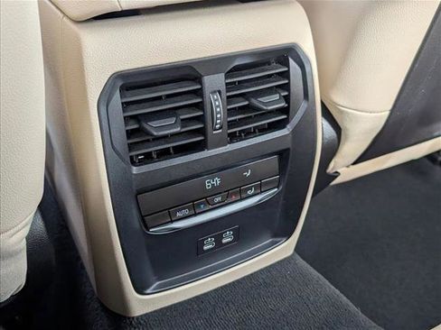 Used 2025 BMW 330i xDrive Sedan w/ Convenience Package image 18