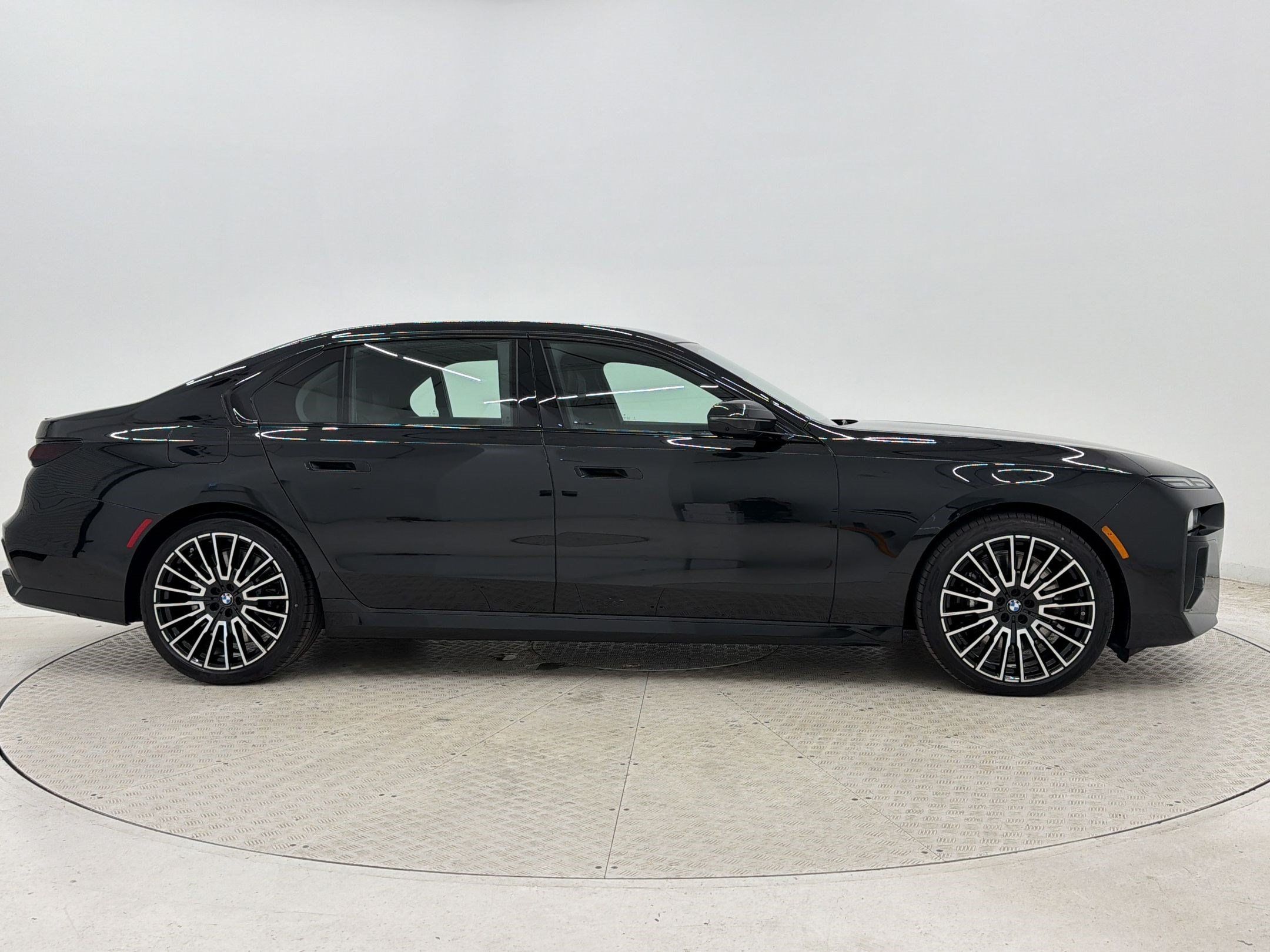 New 2026 BMW 760i xDrive AWD/4WD image 8