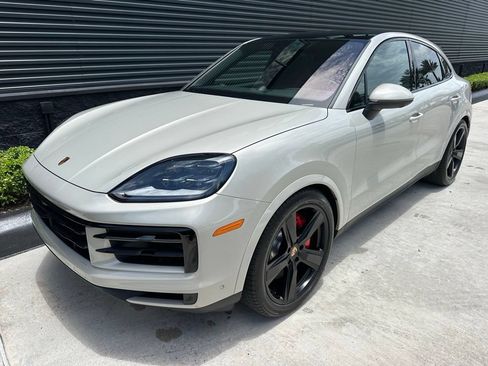 Certified 2026 Porsche Cayenne S AWD/4WD image 7