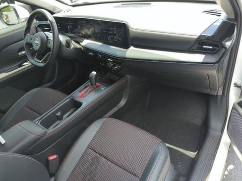 Certified 2025 Nissan Kicks SR AWD/4WD image 22