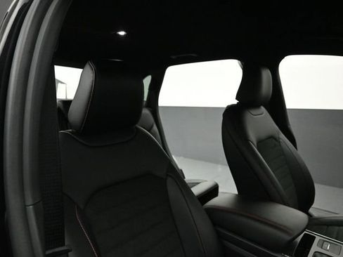 Used 2023 Ford Edge ST-Line w/ Class II Trailer Tow Package image 31