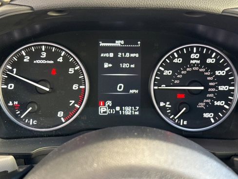 Used 2025 Subaru Forester Premium image 19