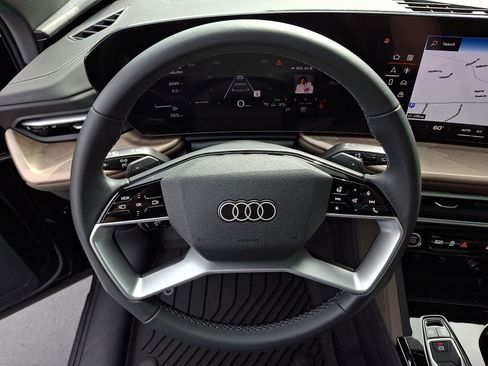 Used 2025 Audi Q5 Premium w/ Convenience Package AWD/4WD image 20