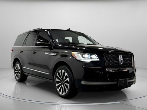 Used 2023 Lincoln Navigator Reserve image 6