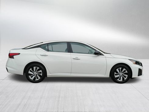 Certified 2025 Nissan Altima 2.5 S FWD image 8