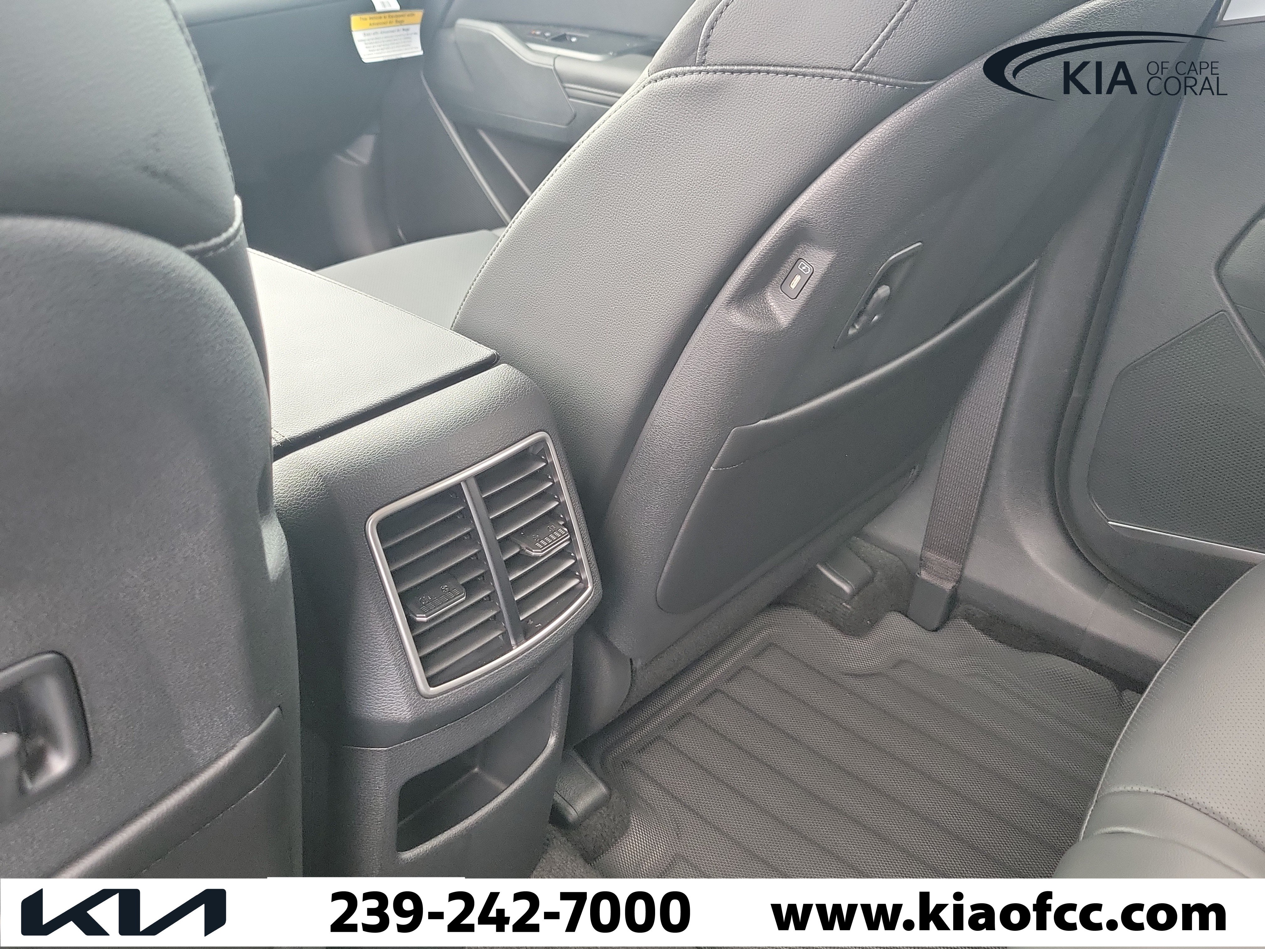 New 2026 Kia Sportage SX FWD image 14