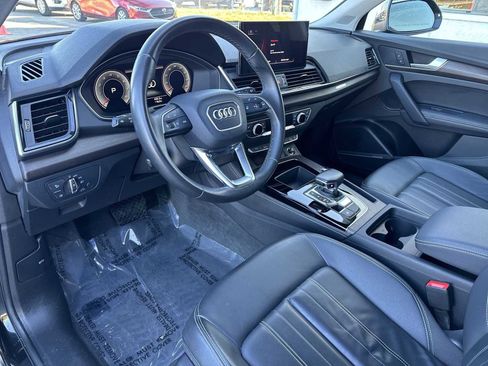 Used 2023 Audi Q5 Premium Plus image 2
