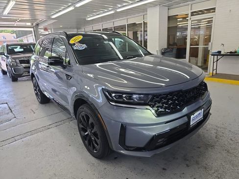 Used 2023 Kia Sorento SX AWD/4WD image 7