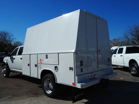 New 2024 RAM 5500 Tradesman w/ Chrome Appearance Group image 15