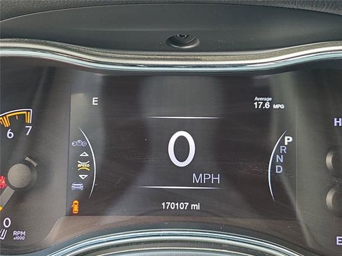 Used 2018 Jeep Grand Cherokee Overland AWD/4WD image 27