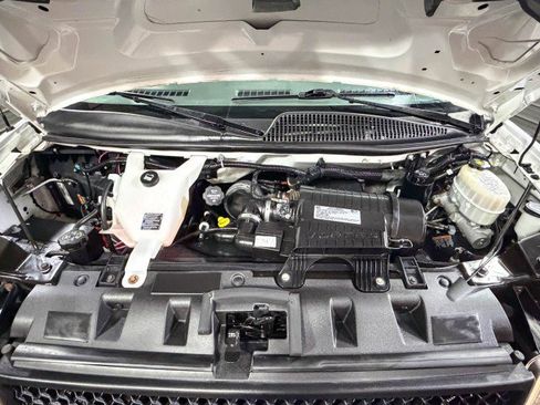 Used 2017 Chevrolet Express 3500 image 35
