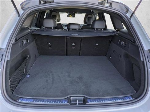 Used 2025 Mercedes-Benz GLC 300 image 10