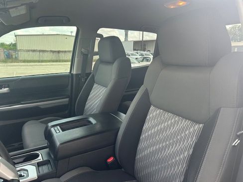 Used 2019 Toyota Tundra SR5 w/ SR5 Upgrade Package image 10