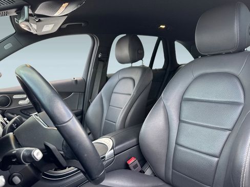 Used 2020 Mercedes-Benz GLC 300 4MATIC image 22