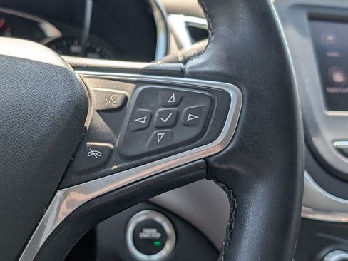 Used 2023 Chevrolet Equinox LT image 30