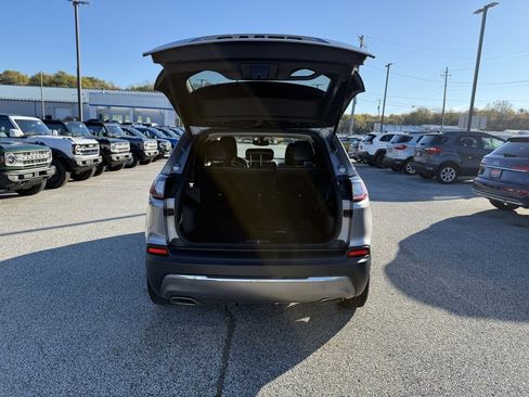 Used 2020 Jeep Cherokee Limited image 6