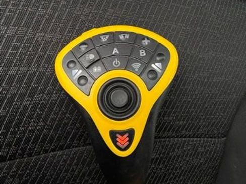 Used 2022 Ford F150 XLT w/ Equipment Group 302A High image 38