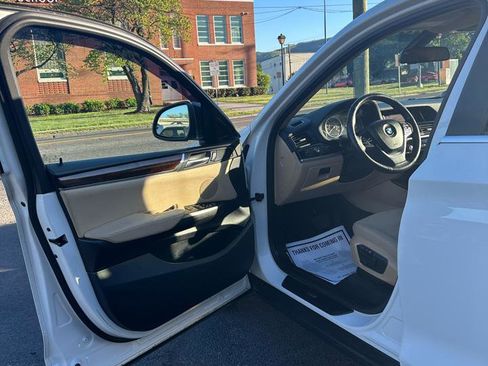Used 2016 BMW X4 xDrive28i w/ Driver Assistance Package AWD/4WD image 13