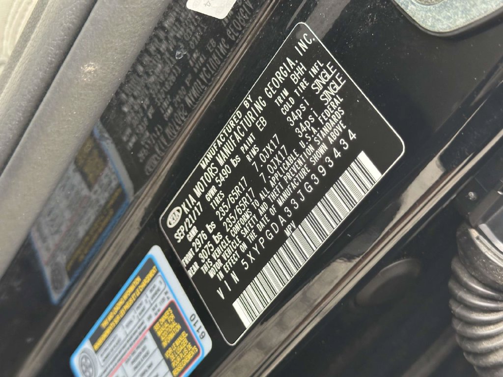 Used 2018 Kia Sorento AWD image 16