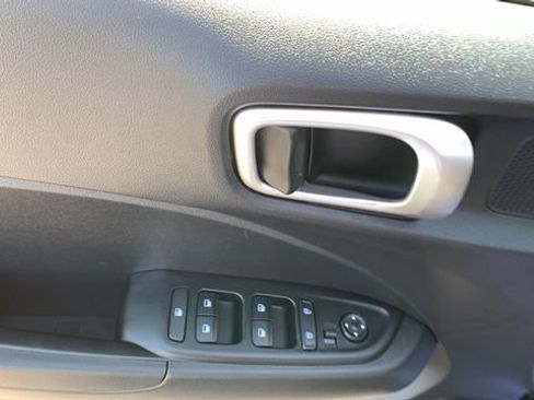 Certified 2026 Hyundai Venue SEL FWD image 10
