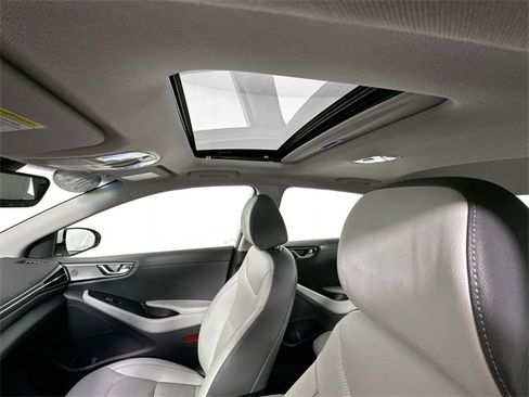 Used 2022 Hyundai Ioniq Limited image 20