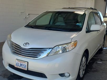 Used 2012 Toyota Sienna Limited w/ Premium Pkg