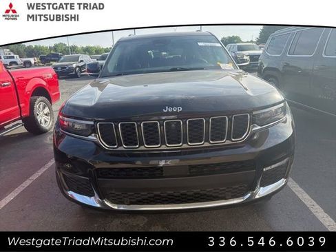 Used 2023 Jeep Grand Cherokee L Limited w/ Luxury Tech Group II RWD image 2