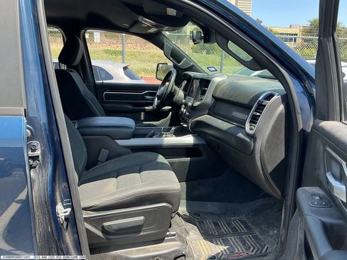 Used 2019 RAM 1500 Big Horn AWD/4WD image 10