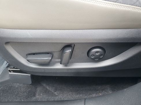 Used 2023 INFINITI QX50 Sensory image 20