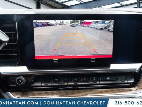 Used 2022 Chevrolet Silverado 1500 LT AWD/4WD image 12